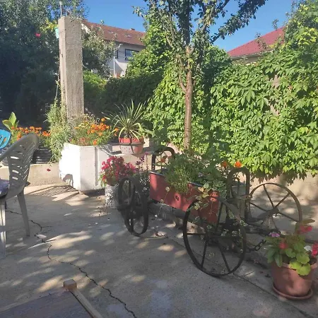 Apartman Hujic *